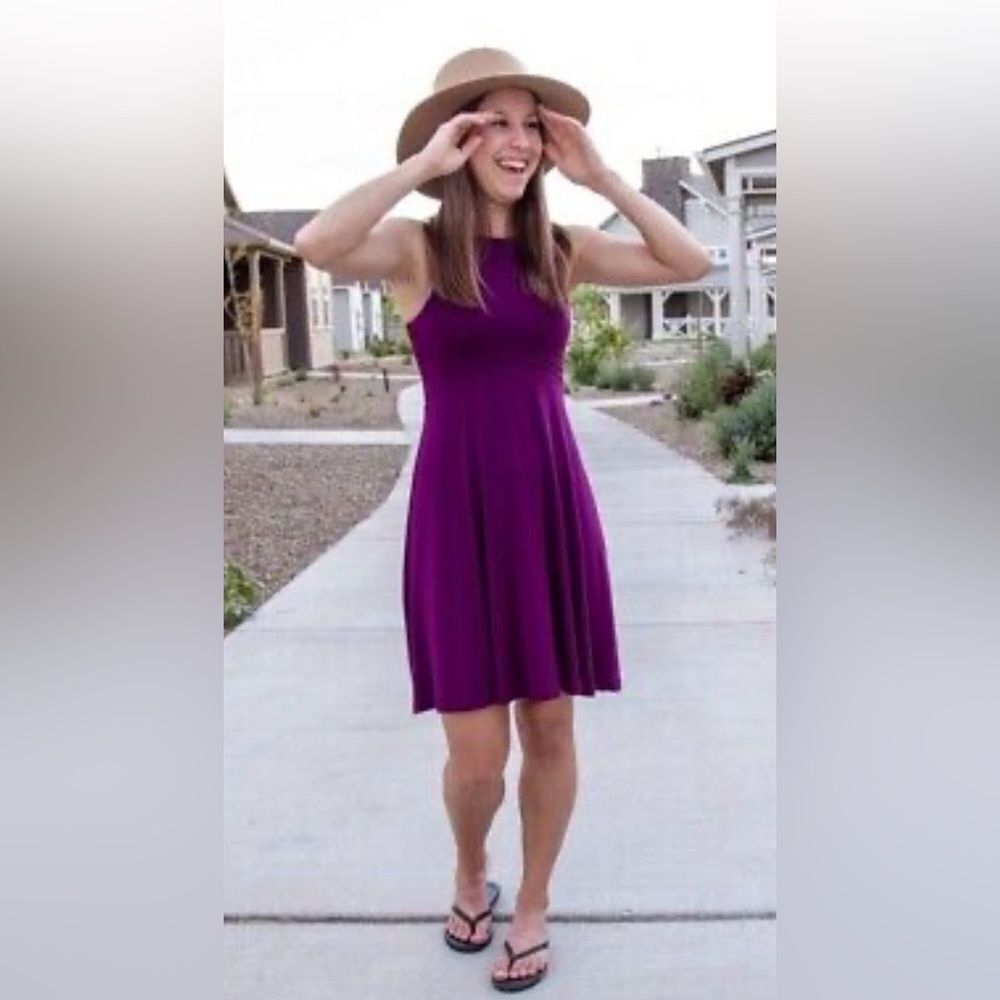 Athleta Santorini Thera Dress in Plum Purple Size XS Sleeveless Knit Jersey